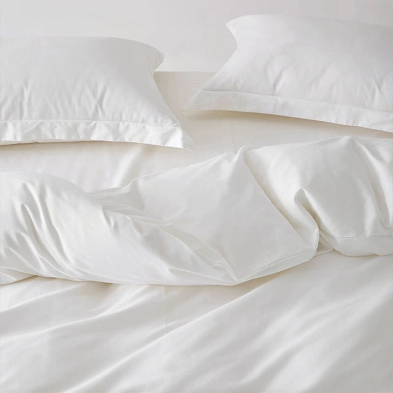 Close-up of Sincdoo PLA bedding fabric – silky smooth, breathable, and skin-friendly.